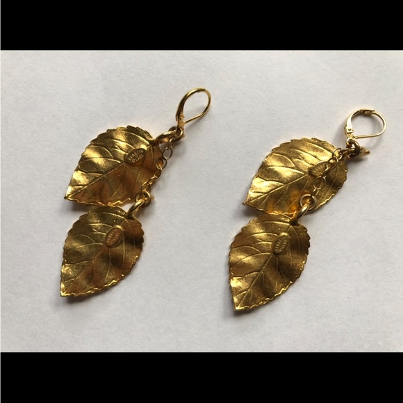 Kenneth Jay Lane Gold Leaf Dangle Earrings - Picture 2 of 2